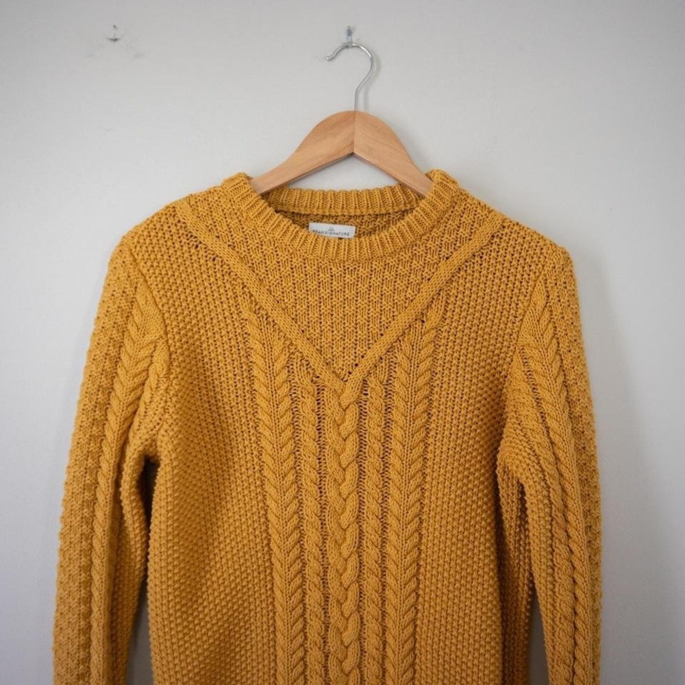 LL Bean Signature Chunky Cable Knit Sweater